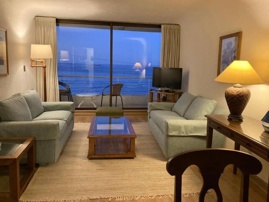 Beautiful Waterfront Apartamento